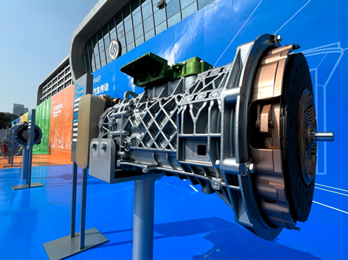 �˴��I(l��ng)��33����Ʒ���෨ʿ�ص����ÿƼ���(chu��ng)����