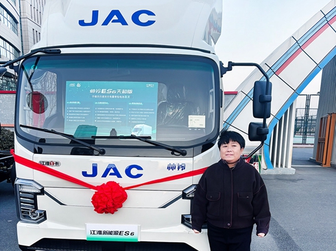 �¾��펽��������������Դ�p����չŮʿ���L(f��ng)����