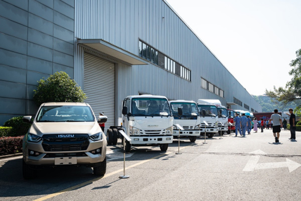 �ĺ��Y�䷶��������(chu��ng)�£��c���܇(ch��)��(chu��ng)�°l(f��)չ���(hu��)�����e�� �༼�g(sh��)·����Ʒ�ذ��l(f��)�����o��I(y��)����(2)1432.jpg