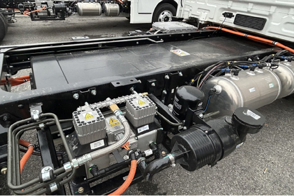 ����܇֮�ѾW(w��ng)�ģ�����1�����iET9�A�|�sҫ���� ��(chu��ng)����(bi��o)�U���I(l��ng)�����Gɫ�D(zhu��n)��737.jpg