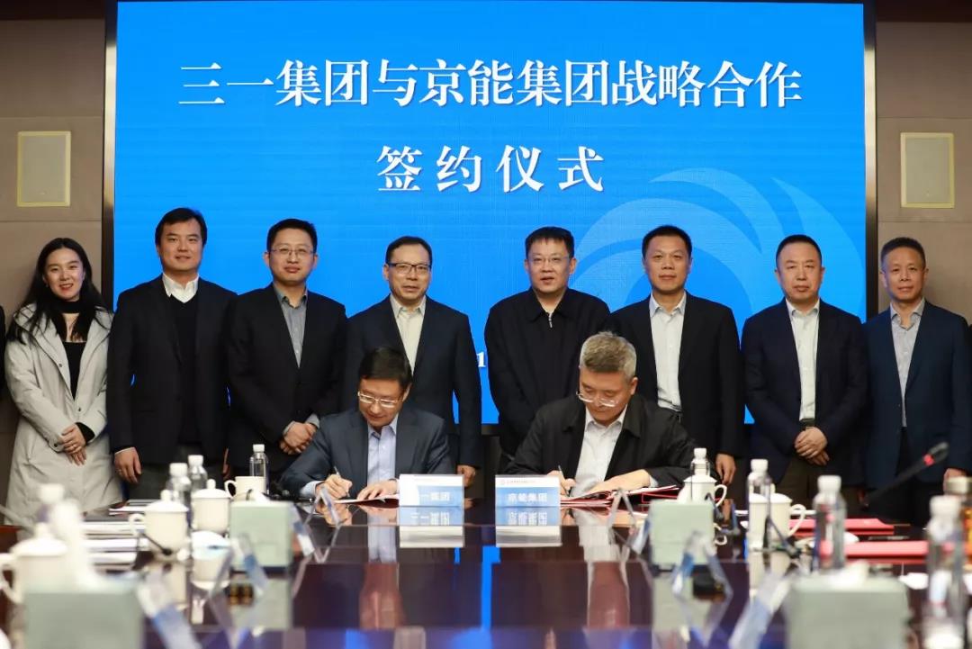 ��Ԫ��Ⱥ�������һ���F(tu��n)�c���ܼ��F(tu��n)��(zh��n)�Ժ��s